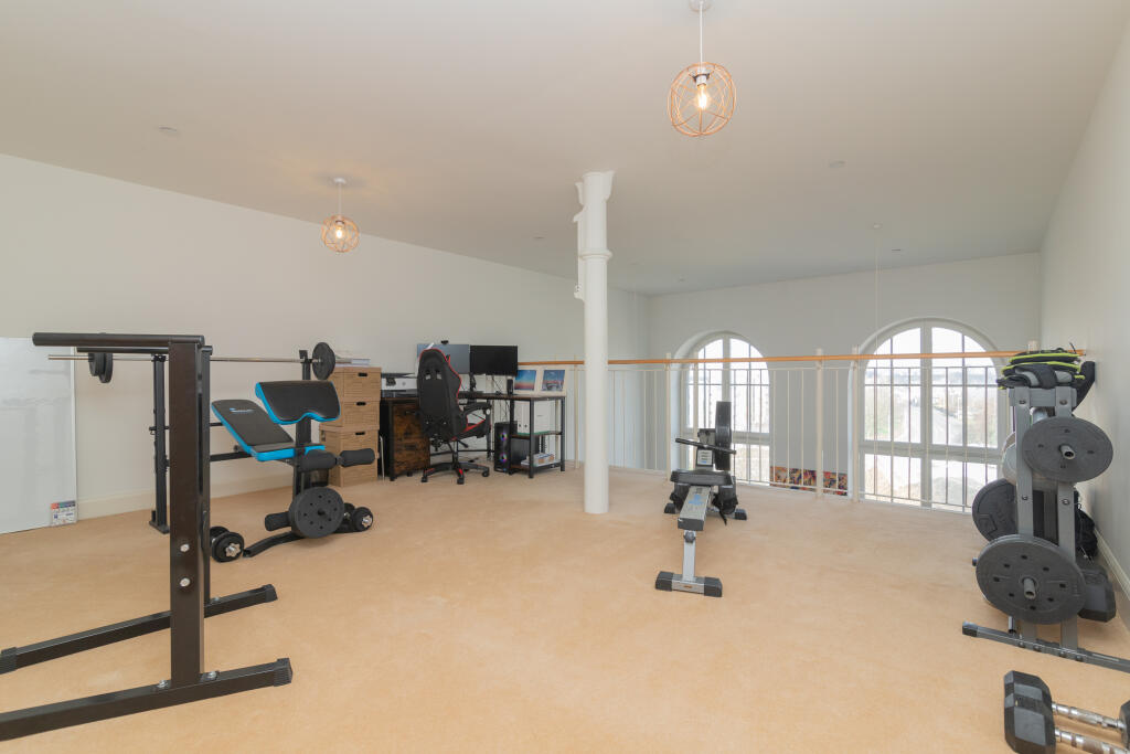 Mezzanine Bed/Reception Room