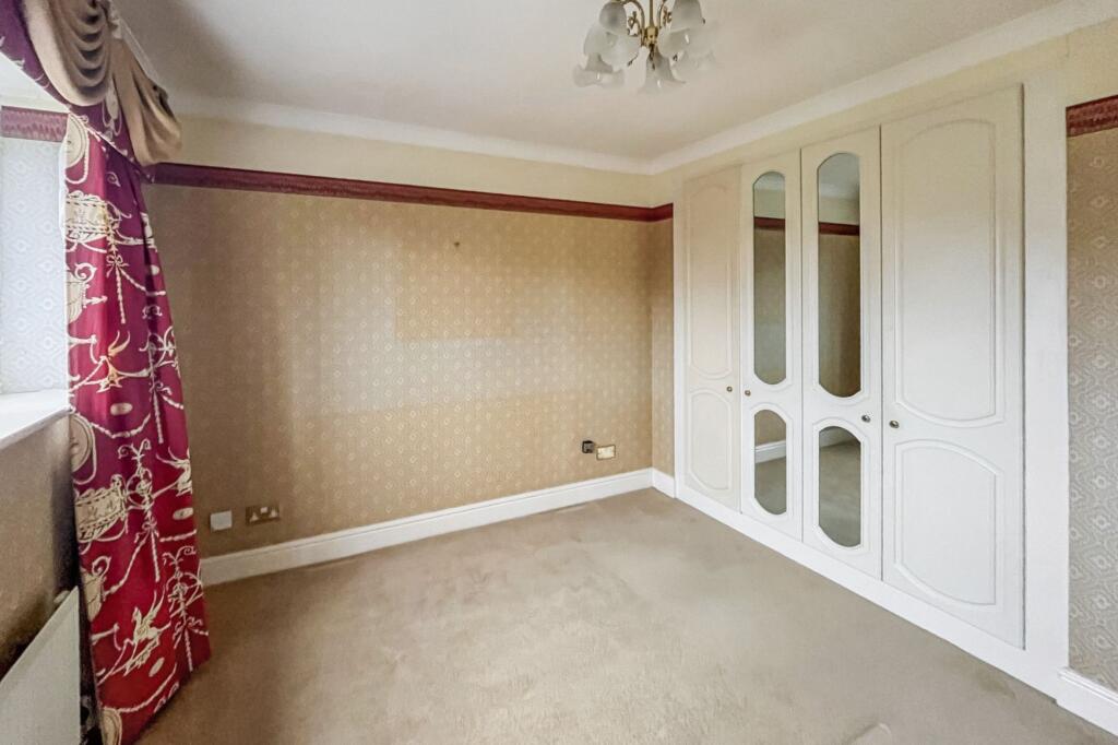 1 Deacon Place, Caterham, Surrey, CR3 5FN