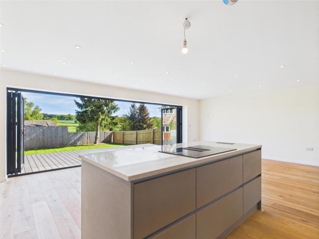 Living Kitchen/Dining Room