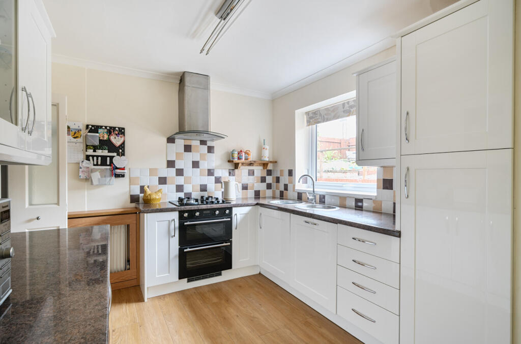 1304270-13-6841c8...