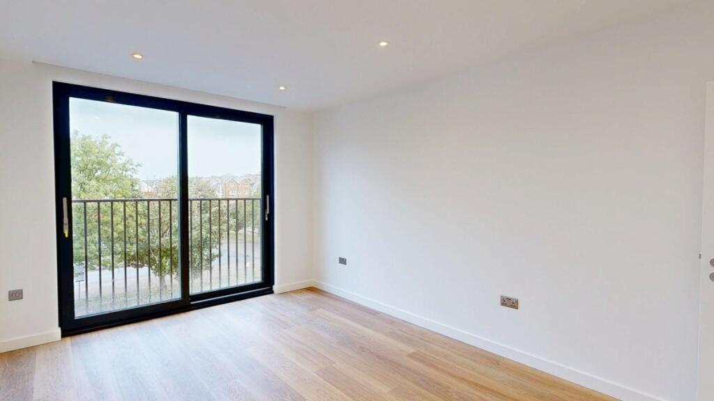 11 William bed 1