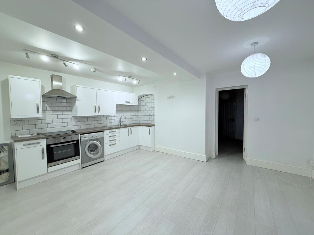 Sun Inn Apartments, Pinxton, NG16 6JP