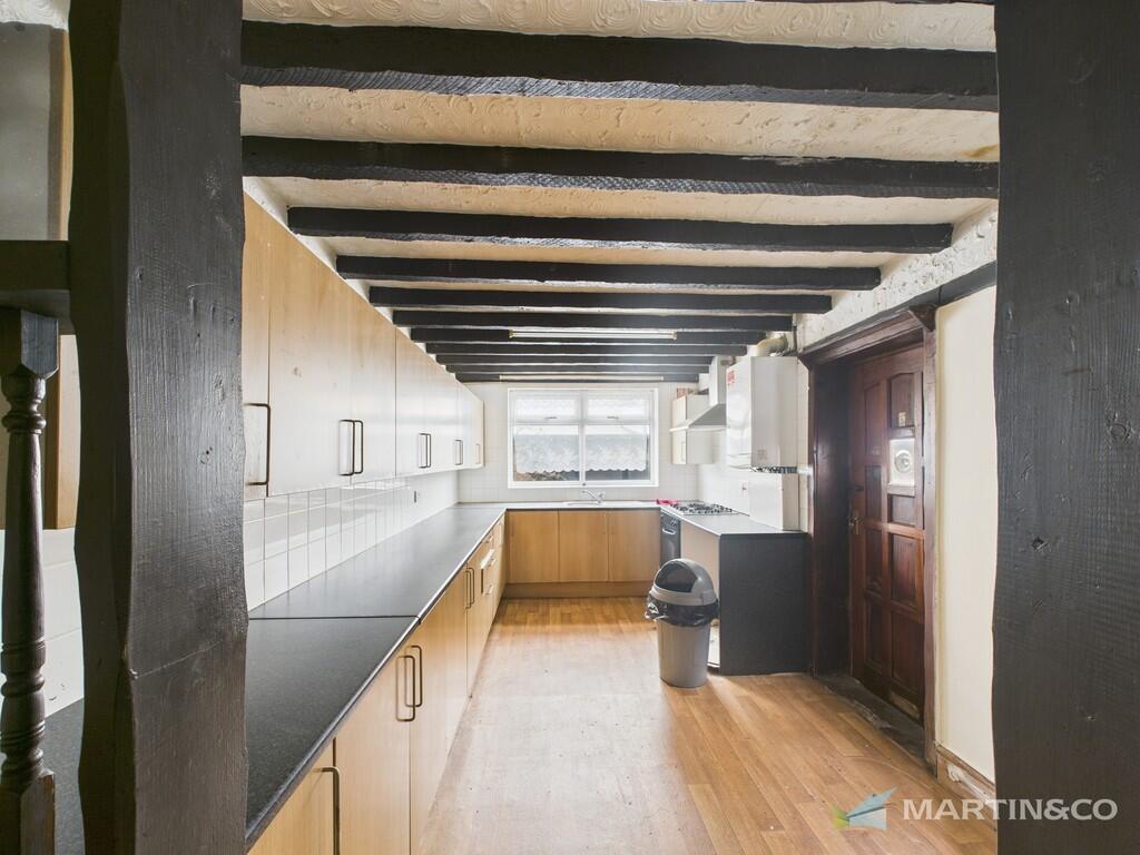 CAM02318G0-PR0542...