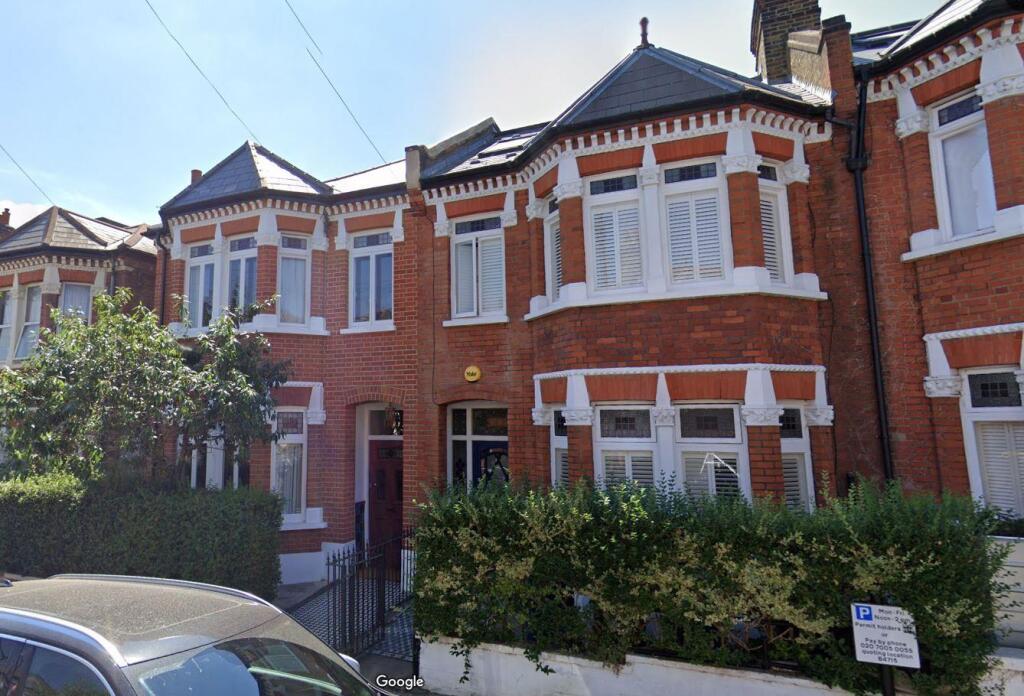 Front of House.JPG