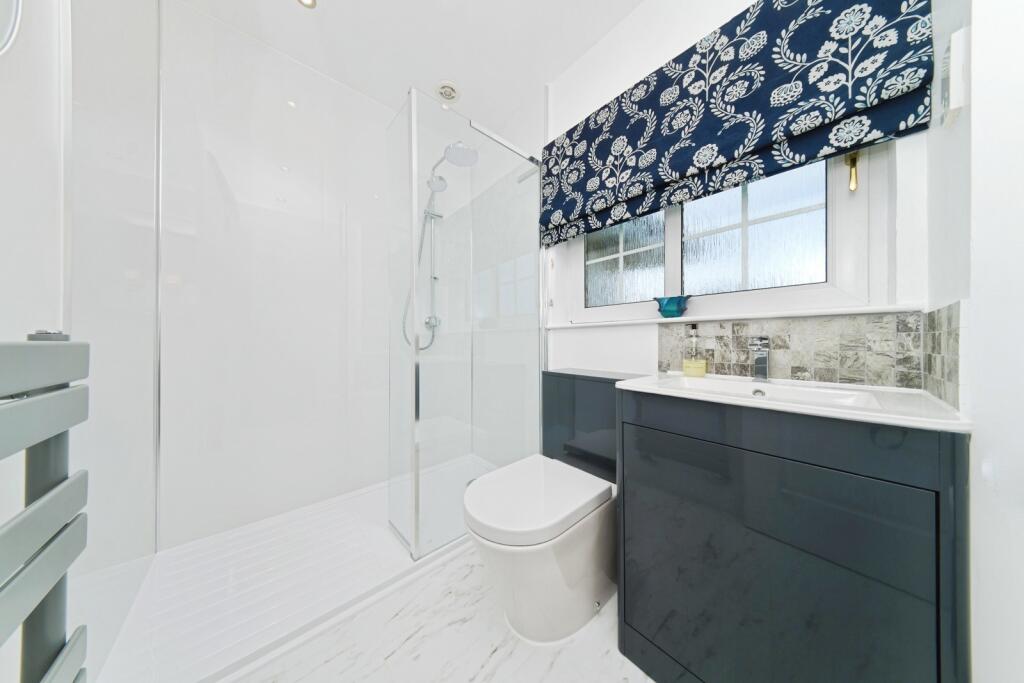 En Suite Shower Room