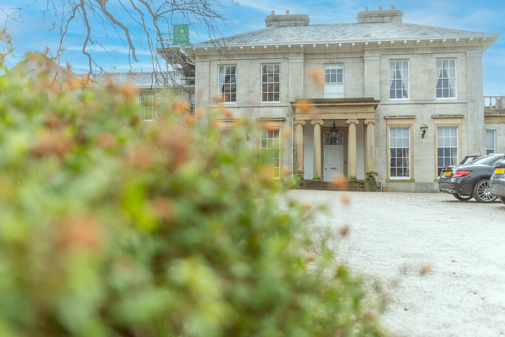 Helme Lodge