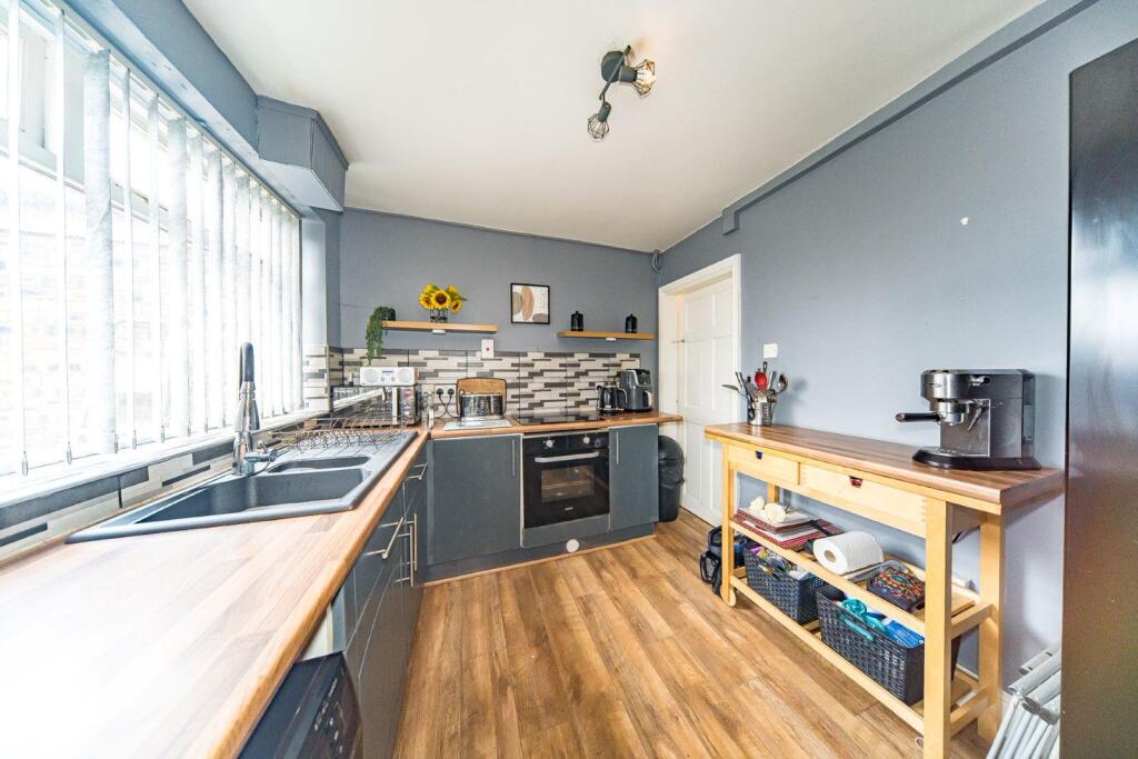 13 Hayes Avenue kitchen.jpg