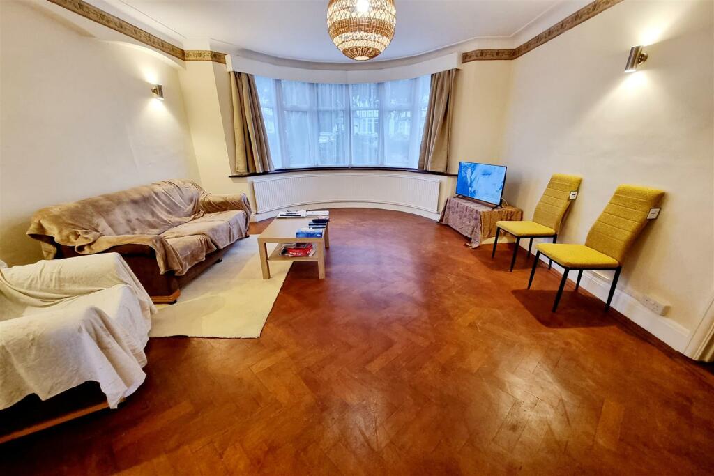 FRONT RECEPTION ROOM: