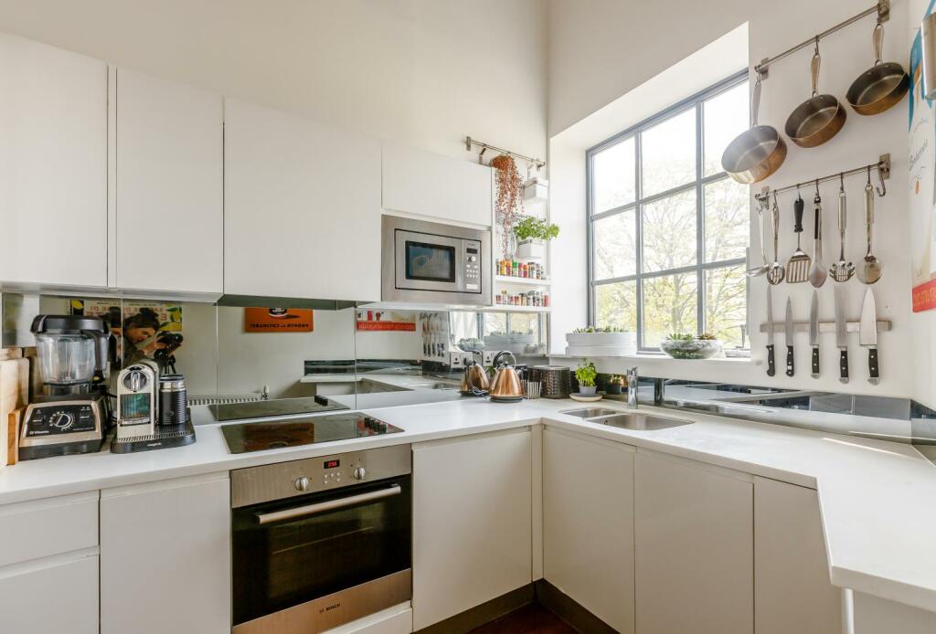 8381916-interior02-800.jpg