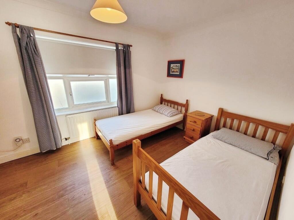 pbox-bedroom-335579.jpg