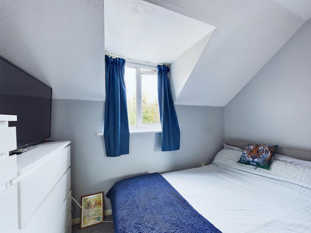 CAM01338G0-PR0087-STILL014