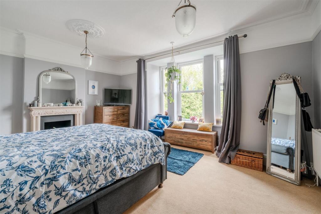 Bedroom 5.jpg