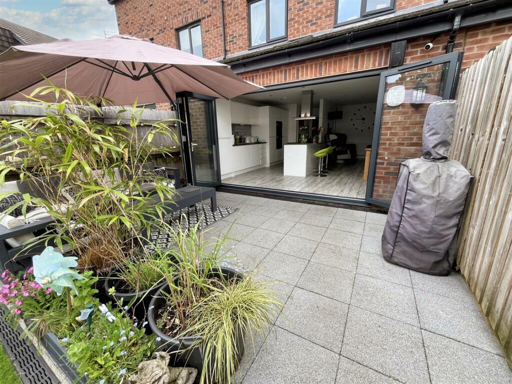 Gardens Aspect 3