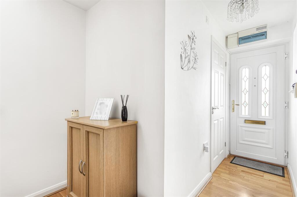 Wrens Avenue Hallway.jpg