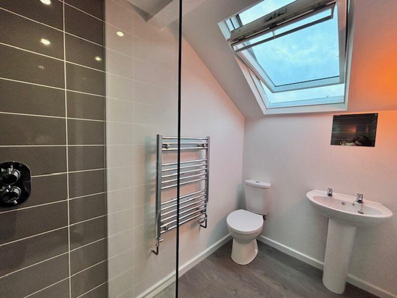 En-Suite Shower