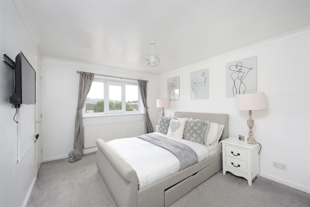 21 Allington Way 21.JPG