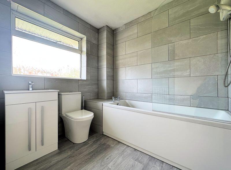 En Suite Bathroom