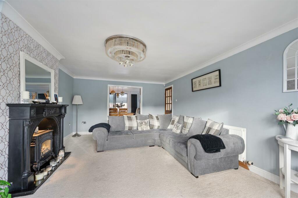 Sitting Room (3).jpg
