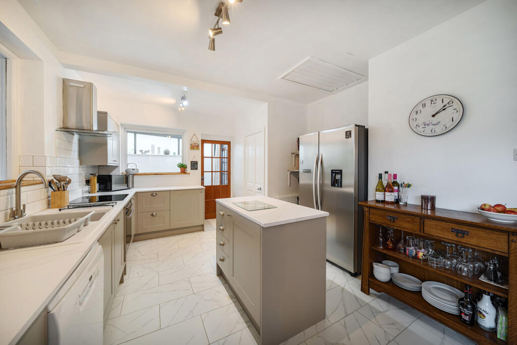 1298738-14-682f2c...