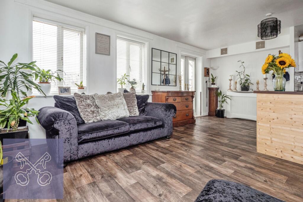 Sitting Room/Kitchen