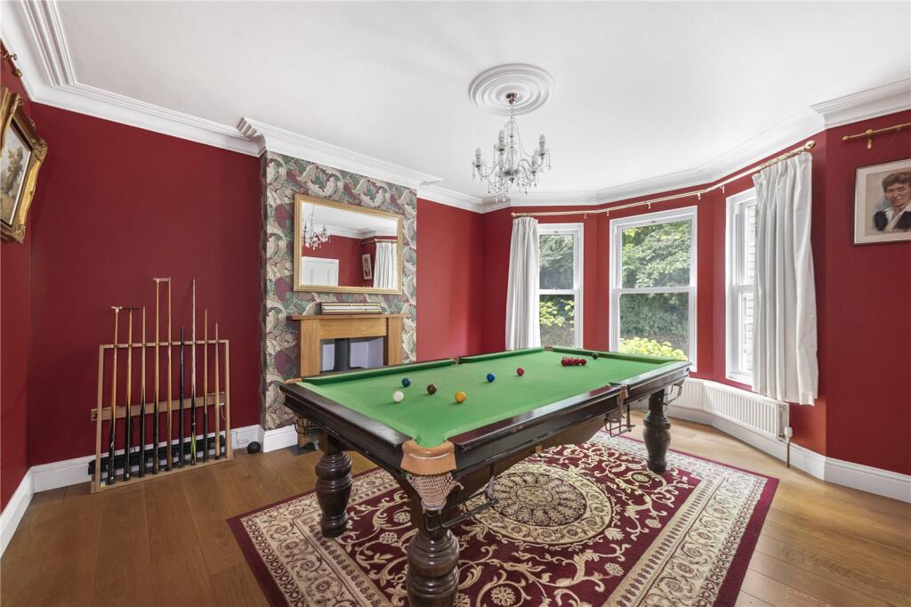 Dining/Games Room