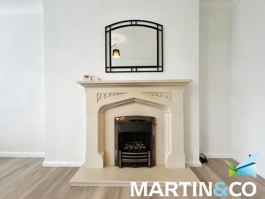 f7319065-WhatsApp...