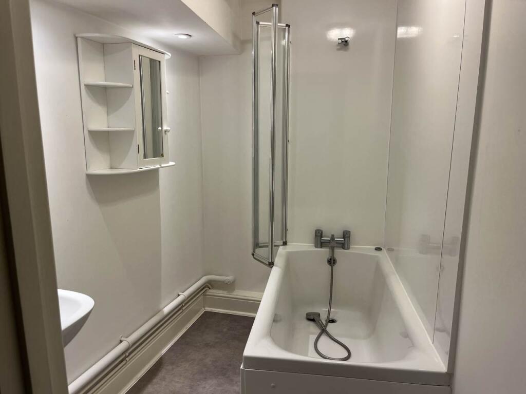 GF 66 London Road (1