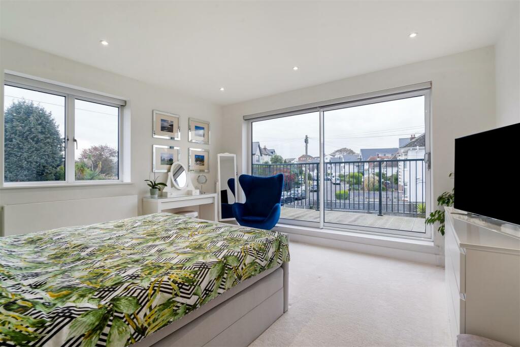 132A Sandbanks Road, fpz327738 - (13).jpg