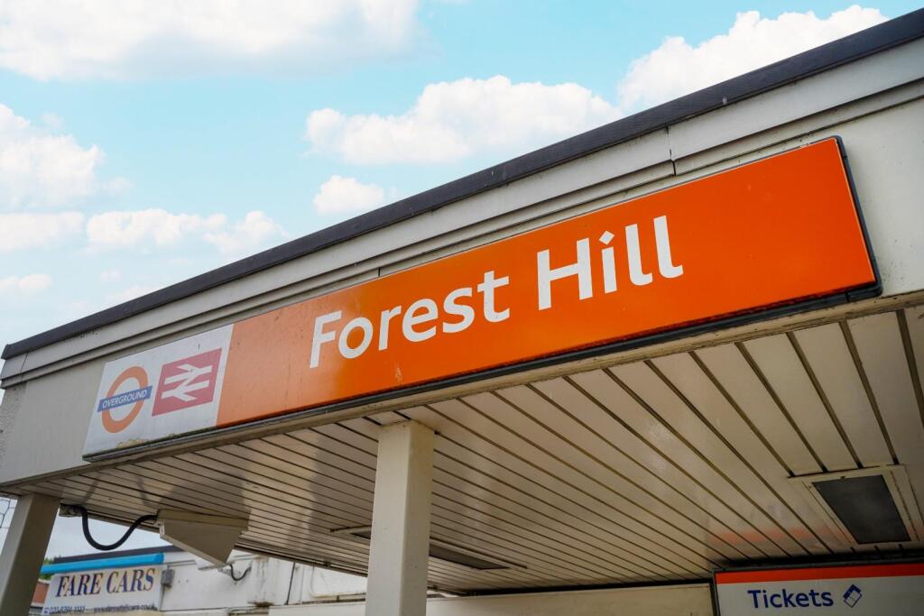Forest Hill Station.jpg
