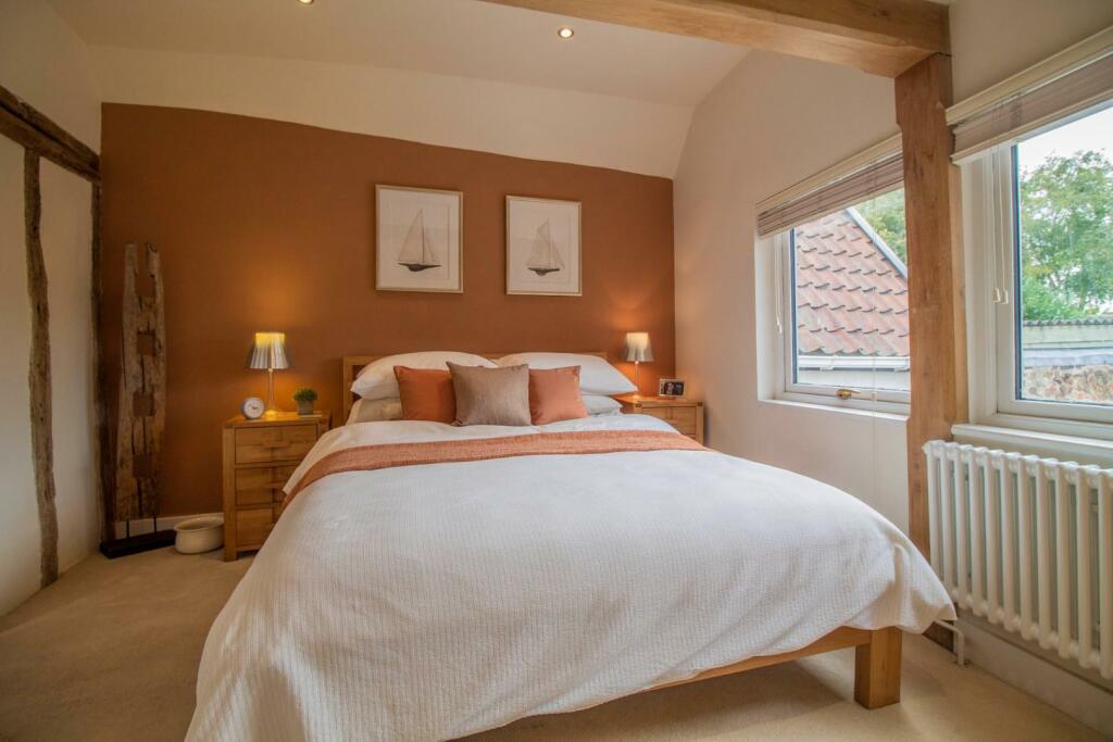 48 College Street [Bedroom Two] 01.jpg