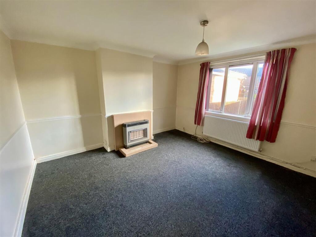 Bramleys Estate Agents - Lee Road - Dewsbury (7).j