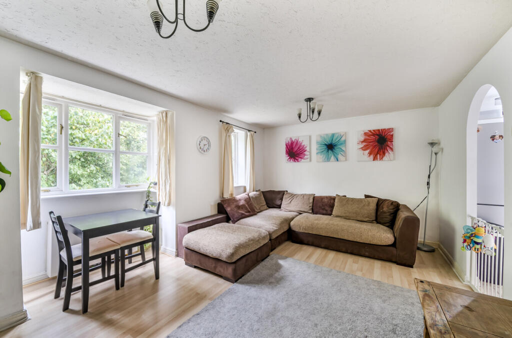 1346136-15-68b1cb...