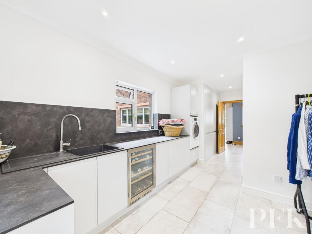 Laundry / utility room