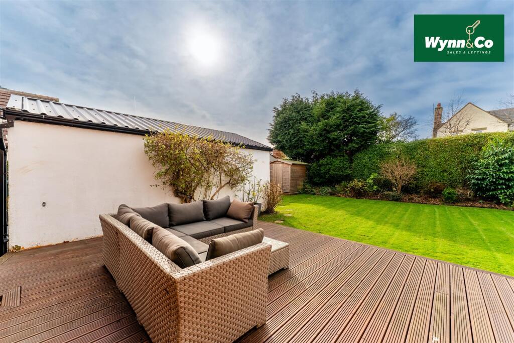 7 SALISBURY AVENUE-1083L.jpg