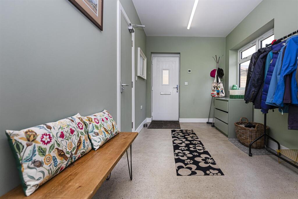 Bramleys Estate Agents - Cumberland Avenue - Fixby