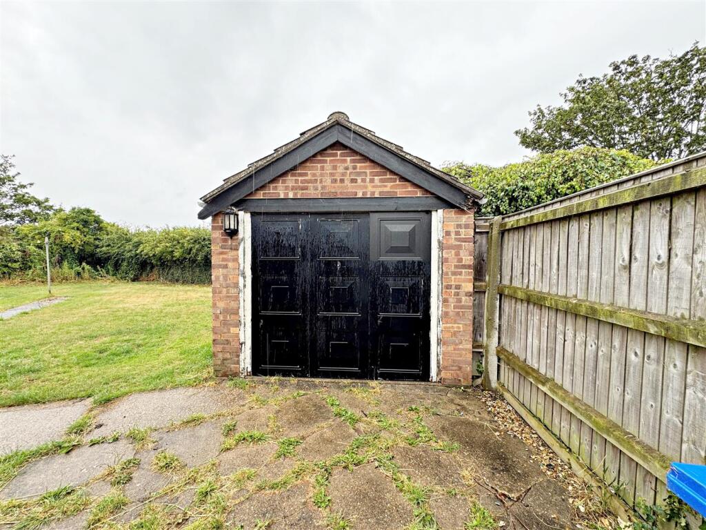GARAGE