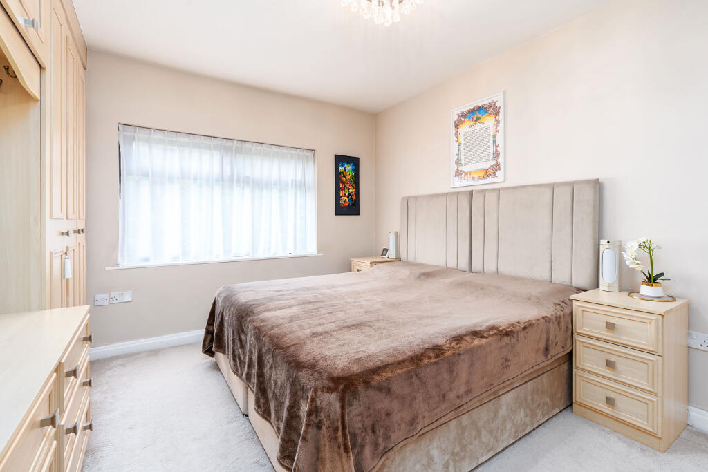 Principal bedroom