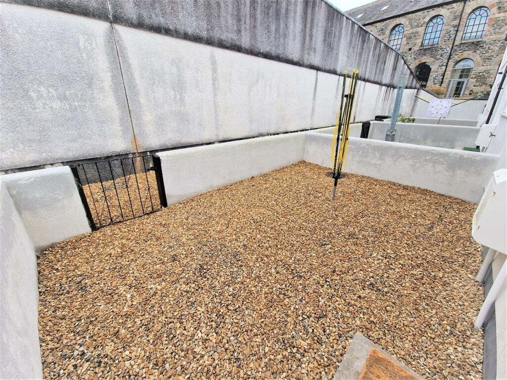 Rear Garden.jpg