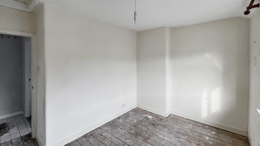 16 Heath Road, Crayford, Dartford, DA1 3NP