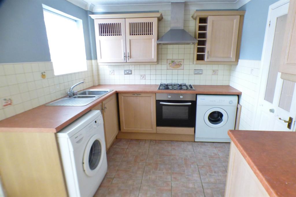 Kitchen 1