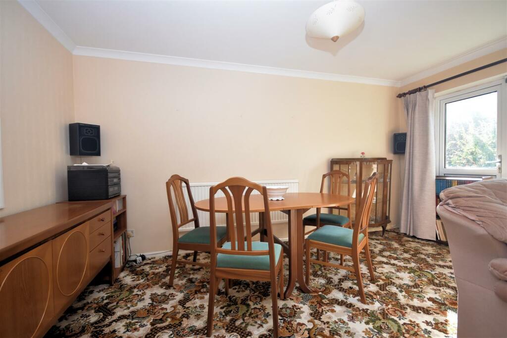 Dining room.jpg