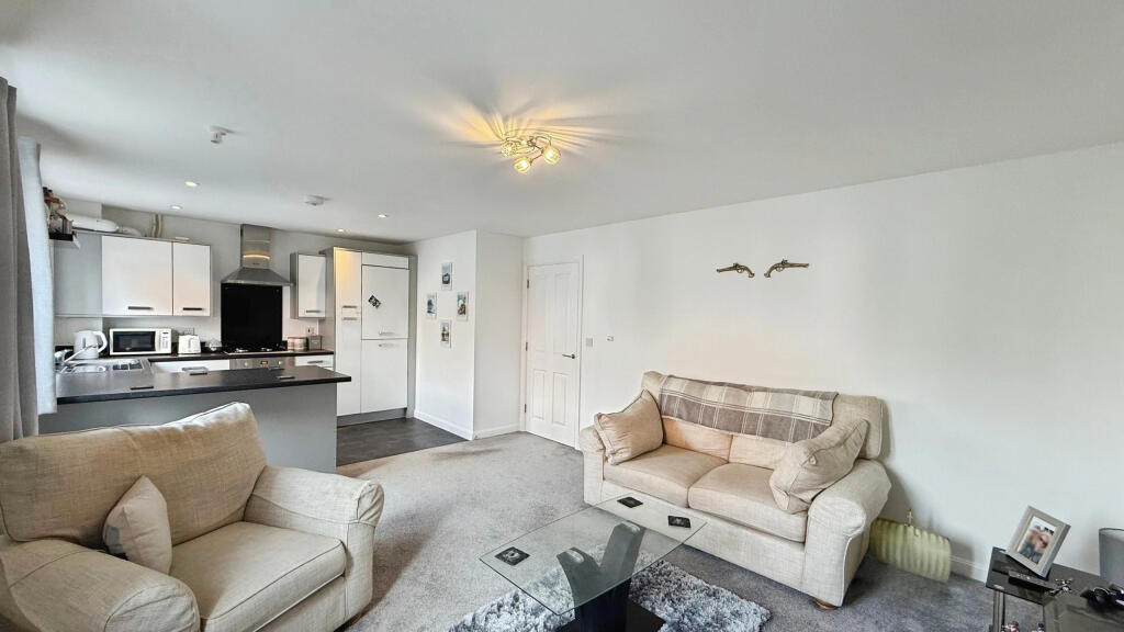 Lounge/diner/kitchen