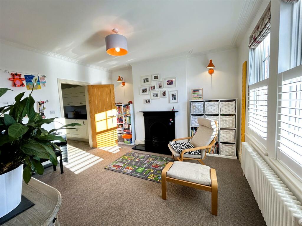 family room.JPG