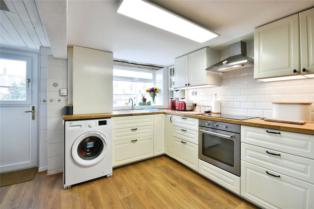 Fitted Kitchen