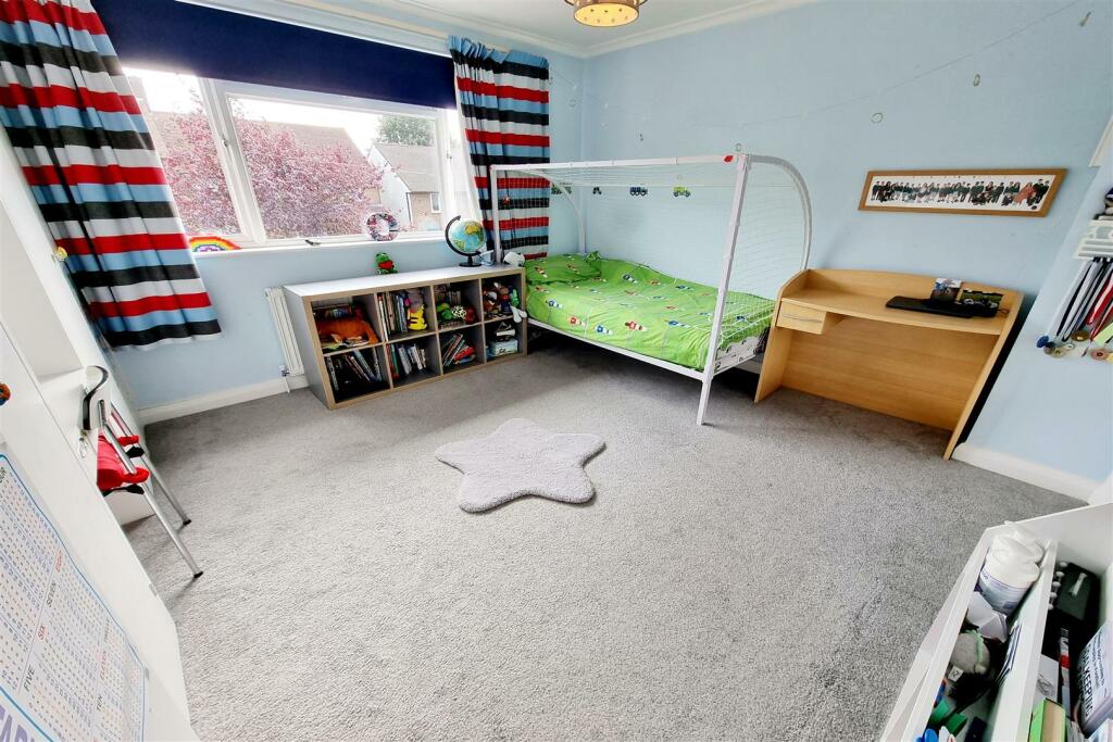 BEDROOM 2: