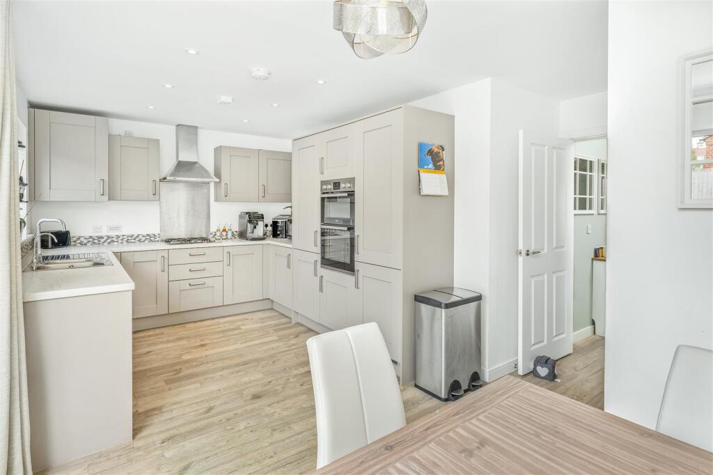 98 Bourton Road, Banbury-10.jpg