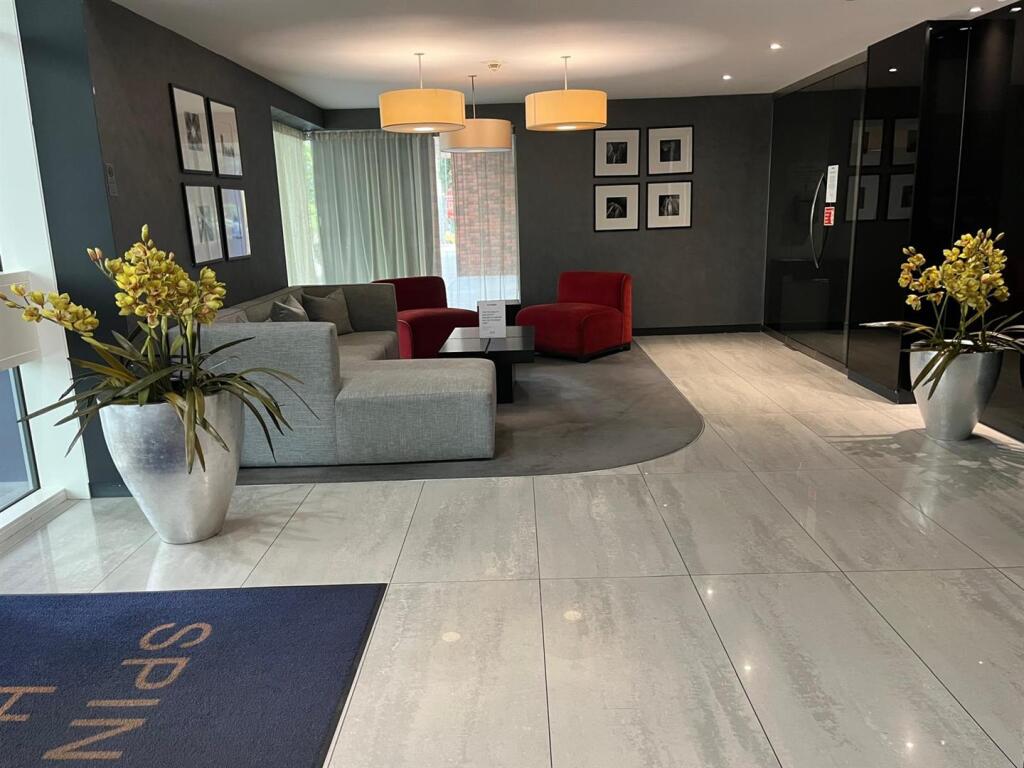 Foyer, Spinnaker House, Eden Harper