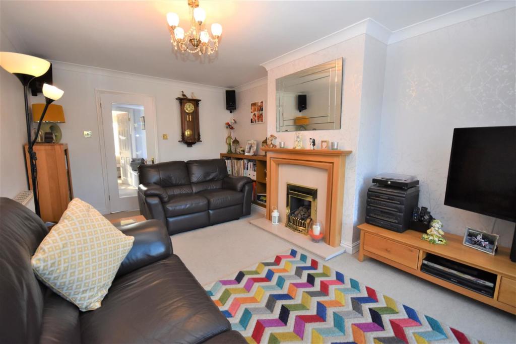 Sitting Room..JPG