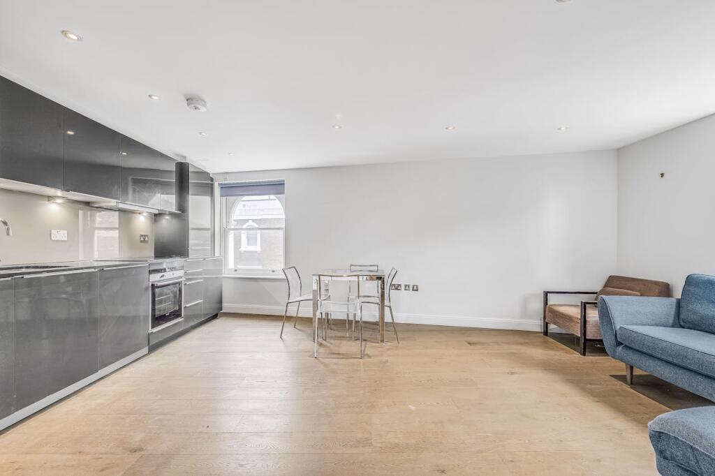 Daniel_WatneyFulham_Road3.jpg