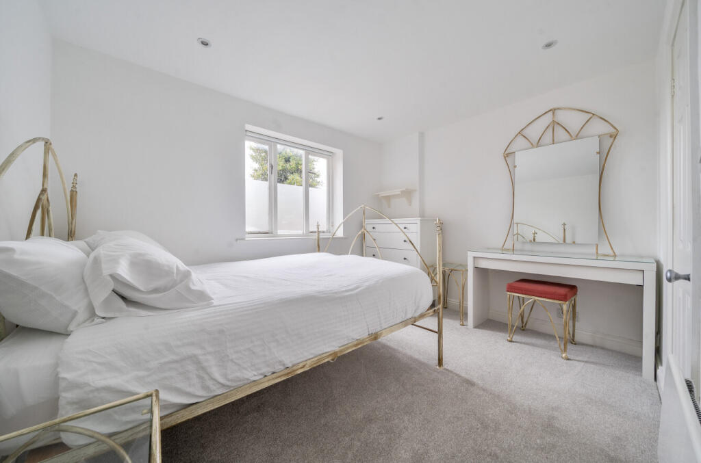 1383818-3-691d9b9...